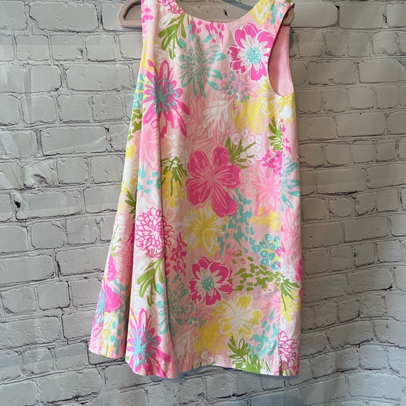 Pretty in Pink (reminds me of Lilly Pulitzer) - Picture 2 of 2